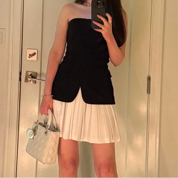 Aritzia Sunday Best Epiphany pleated skirt - Picture 4 of 9